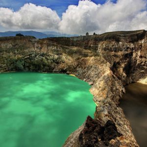 mount_kelimutu